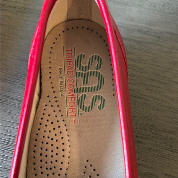 SAS Red Leather Loafers with Stitched Pattern - Picture 7 of 8